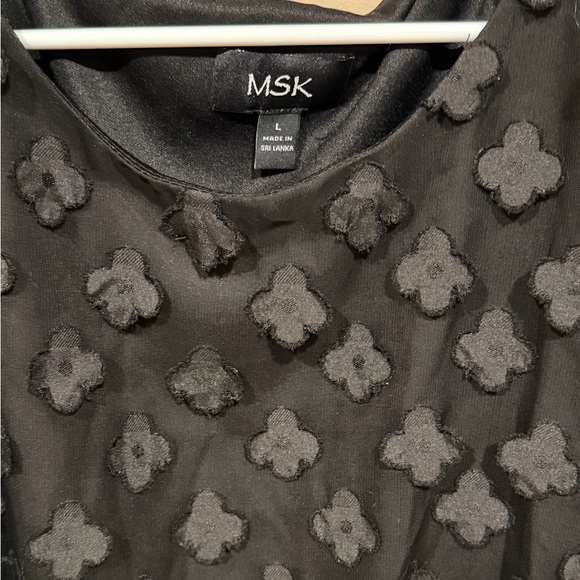 Women’s Large MSK black sheer overlay top with 3D floral appliqués. NWT - Picture 2 of 5